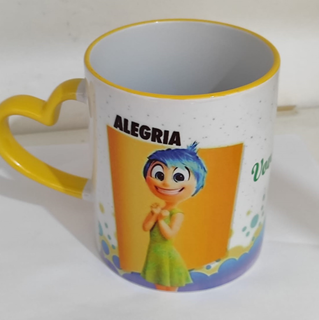 Caneca Divertidamente Alegria